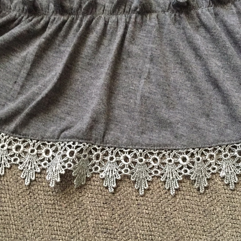 CECICO Waterfall with Ruffles Vest. Size Small - Picture 4 of 9